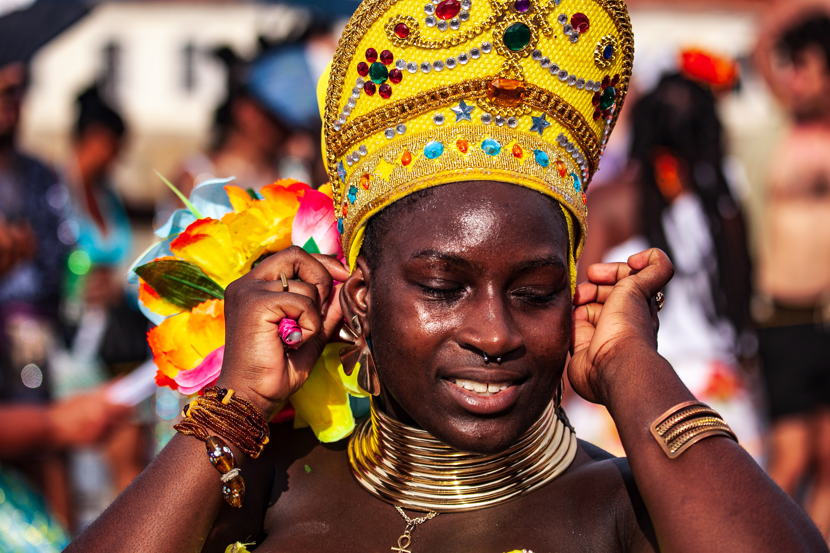 Navigating the Amazon: A Glimpse of Santarém's River Life